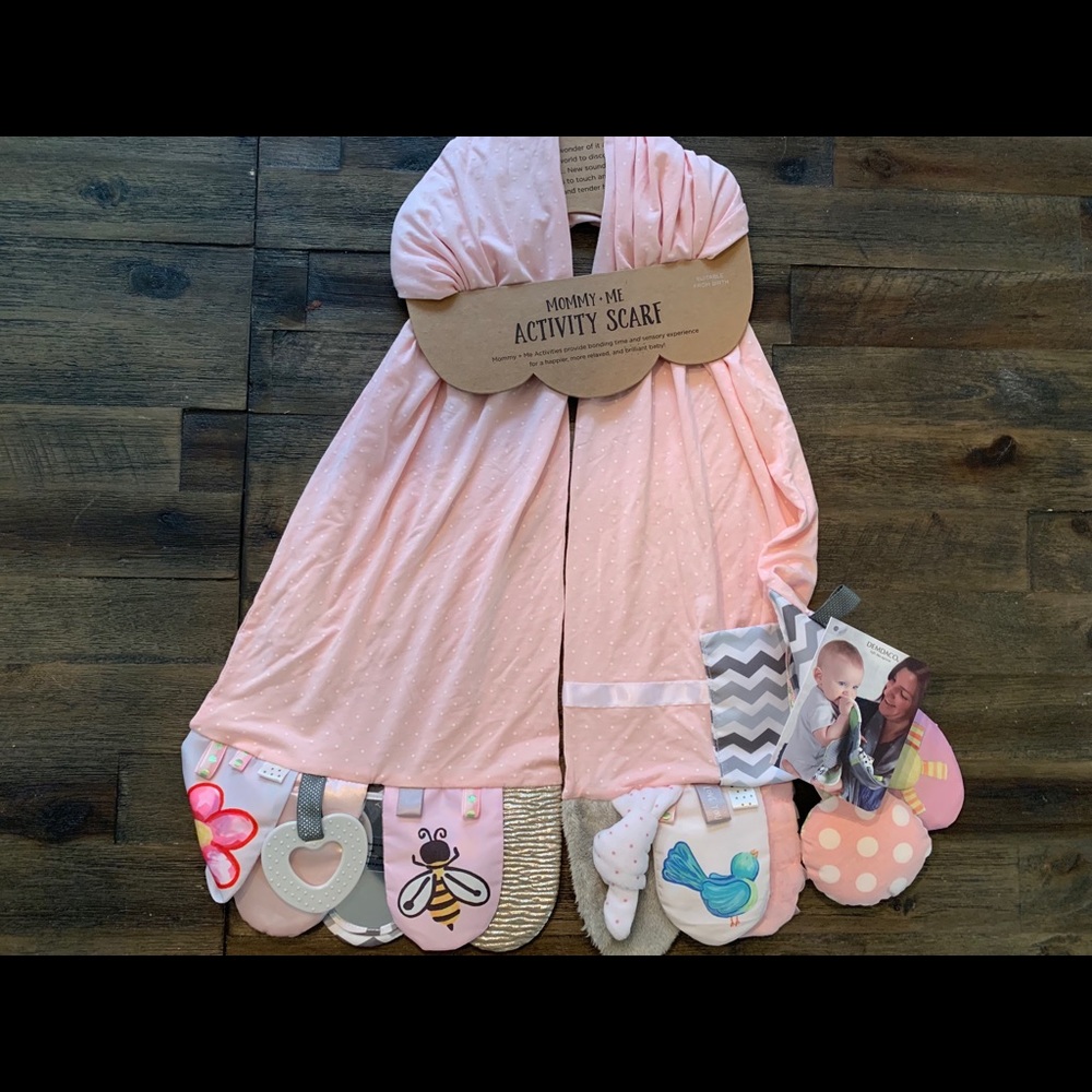Mommy activity scarf